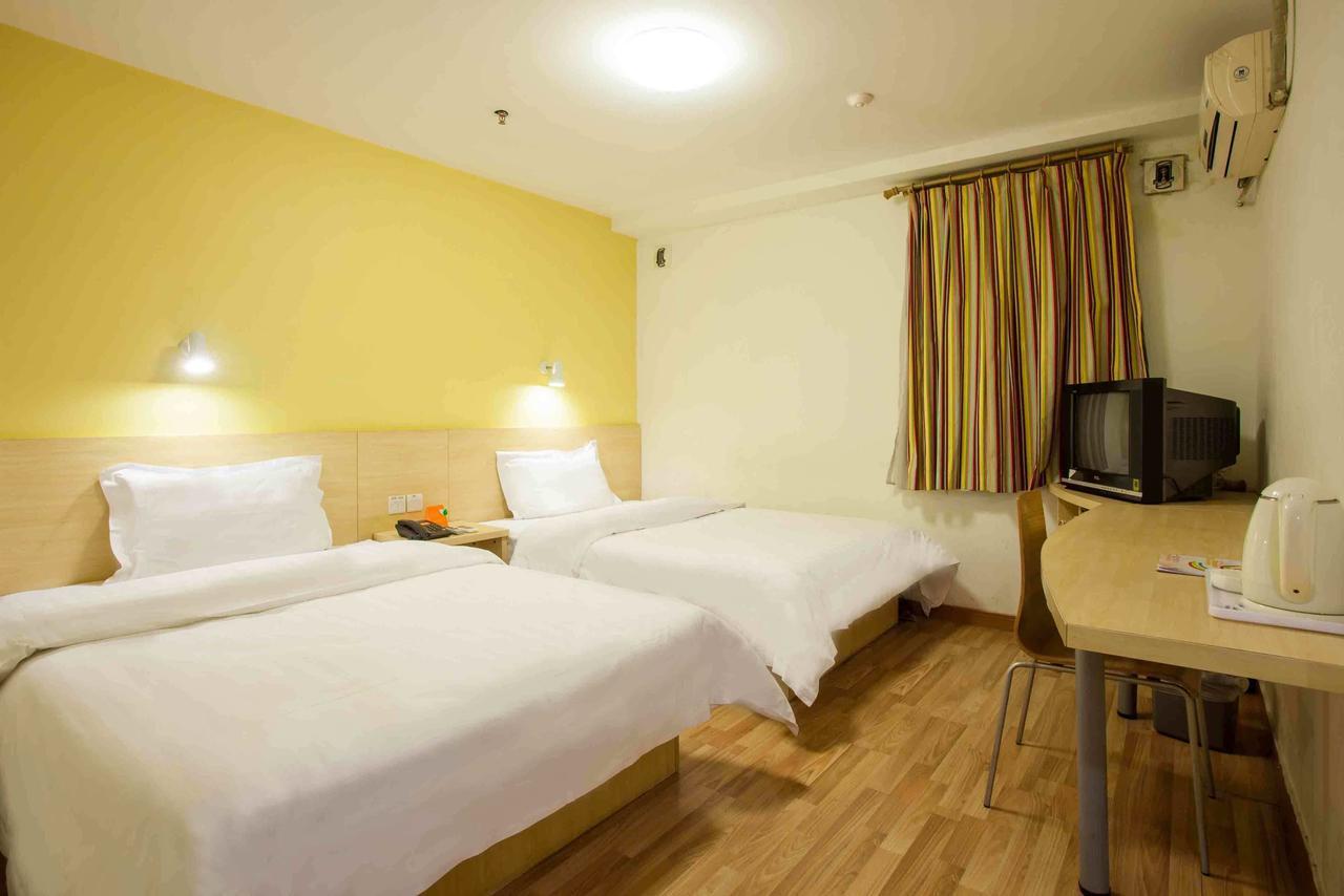 7Days Inn West Liaoyang Road Carrefour Циндао Екстериор снимка